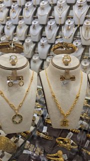 أضيفي المزيد من الجمال على اطلالتك السحرية مع هذه الأطقم الذهبية من العيار 21 💎💯 الجديده بأرقى الموديلات و أحدث التشكيلات المميزة ........💎💎💎
نتمنى أن تنال اعجابكم 🤩🤩💎🤩🤩
#fashion #gold #newcollection #dubai #uae🇦🇪 #treding #sharjah 

For more information please send messages inbox or call us at 👇🏻
📱0564457766